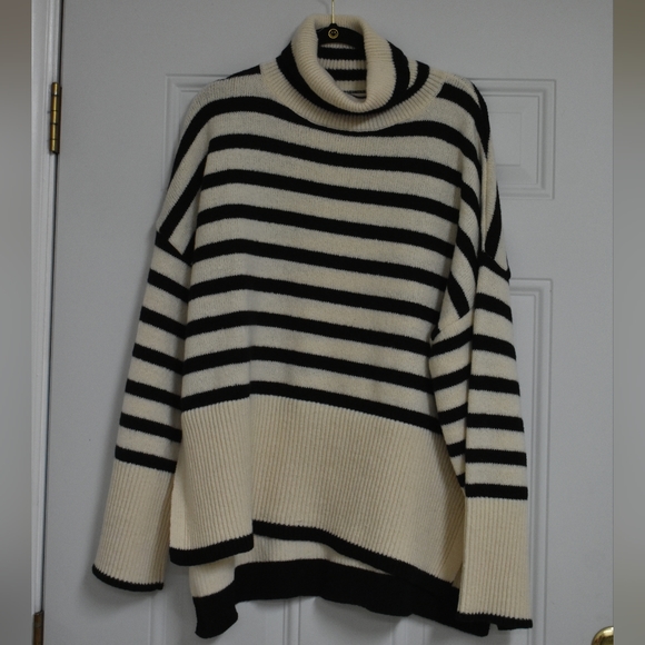 NEW Turtleneck Cowl Neck Stripe Knit Top Black Cream LARGE & Oversized - Picture 5 of 8